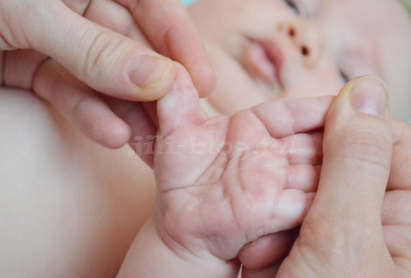 Массаж рук ребенку 3 месяцев